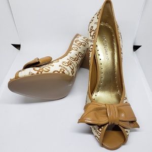 BCBGirls size 7 heels